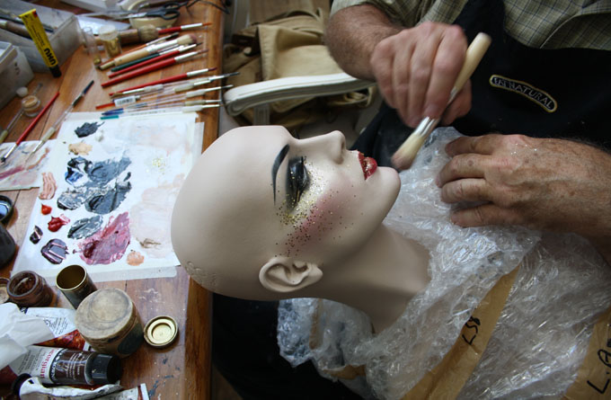 mannequin make up hero