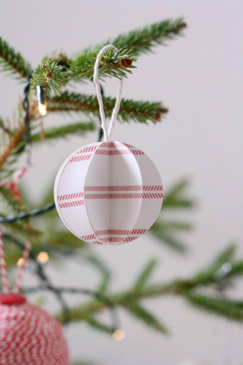 MAKE AND DO CHRISTMAS BAUBLES LAURA ASHLEY
