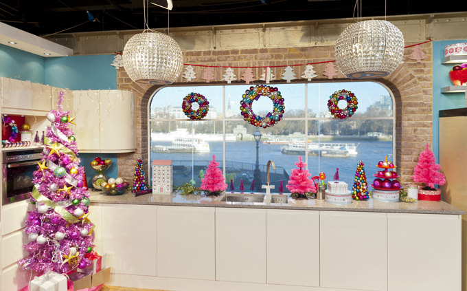 This Morning Live on ITV1 7th December 2011. Presented by Phillip Schofield and Holly Willoughby