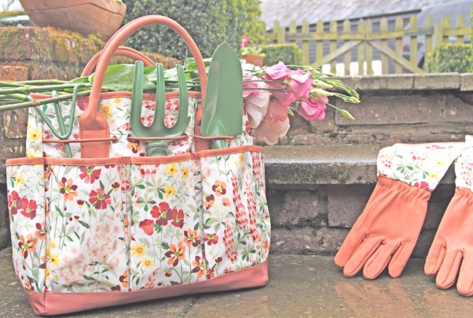 l Mummy Garden Accessories