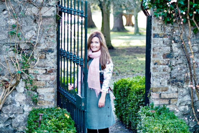 Dainty Dress Diaries Spring Floral Fashion Pinafore Top Bag