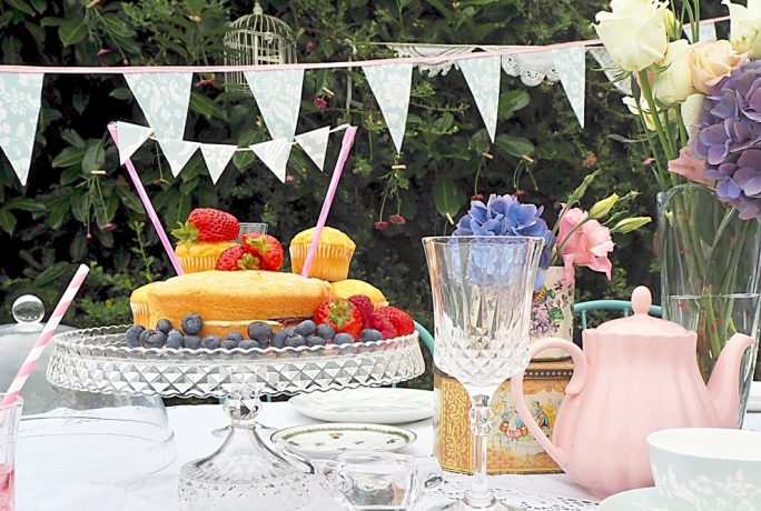 Life At Belgrove Home Accessories Wallpaper Garden