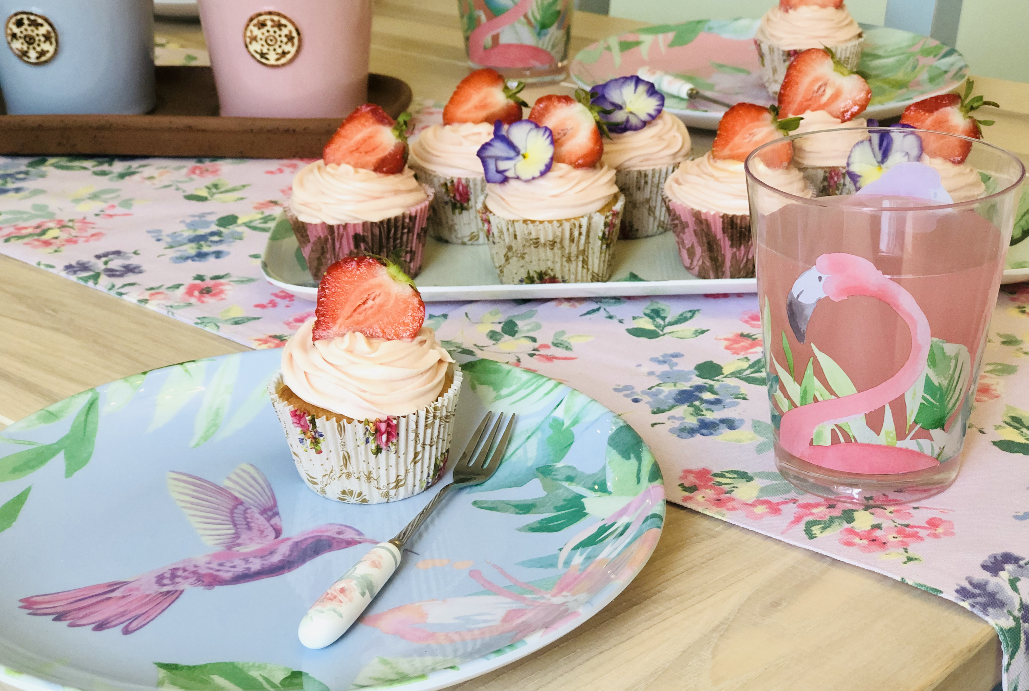Delicious Strawberry & Champagne Cupcakes