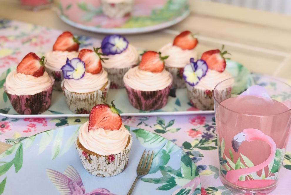 Delicious Strawberry & Champagne Cupcakes
