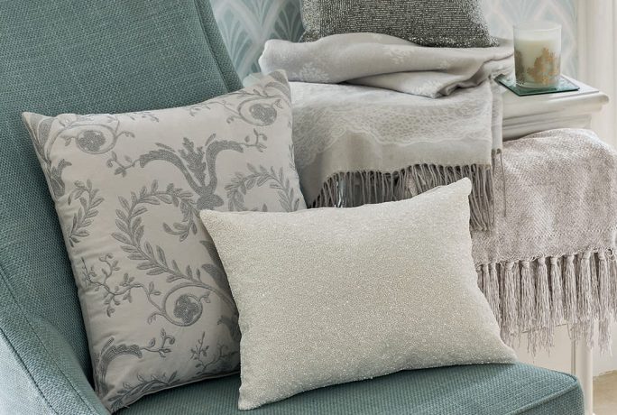 How to style your home using throw blankets