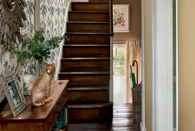 How to create a welcoming Hallway