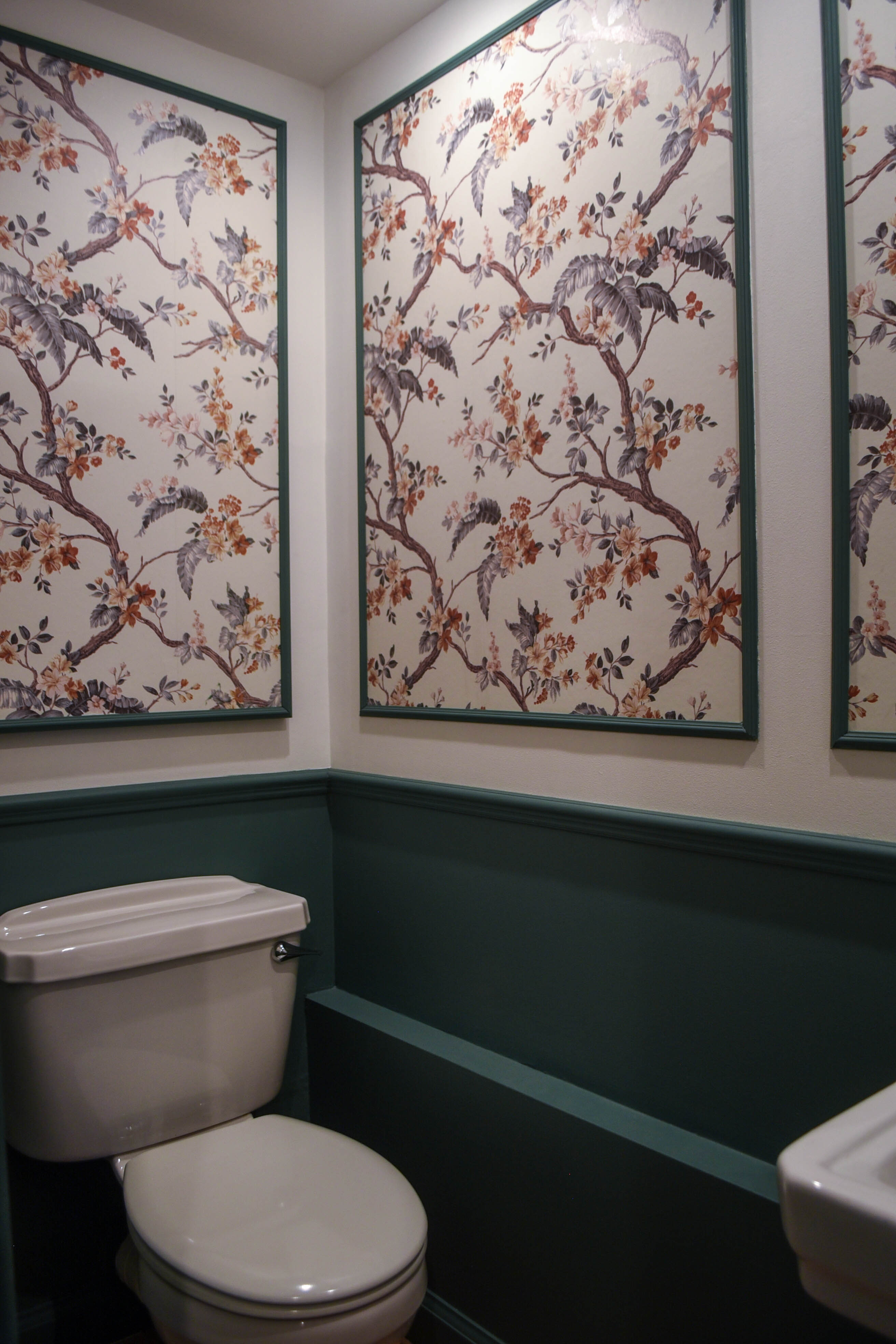 Powder room makeover - panelled Laura Ashley Florintine Natural wallpaper - before and after - Thankfifi Scottish Interiors Blog-10