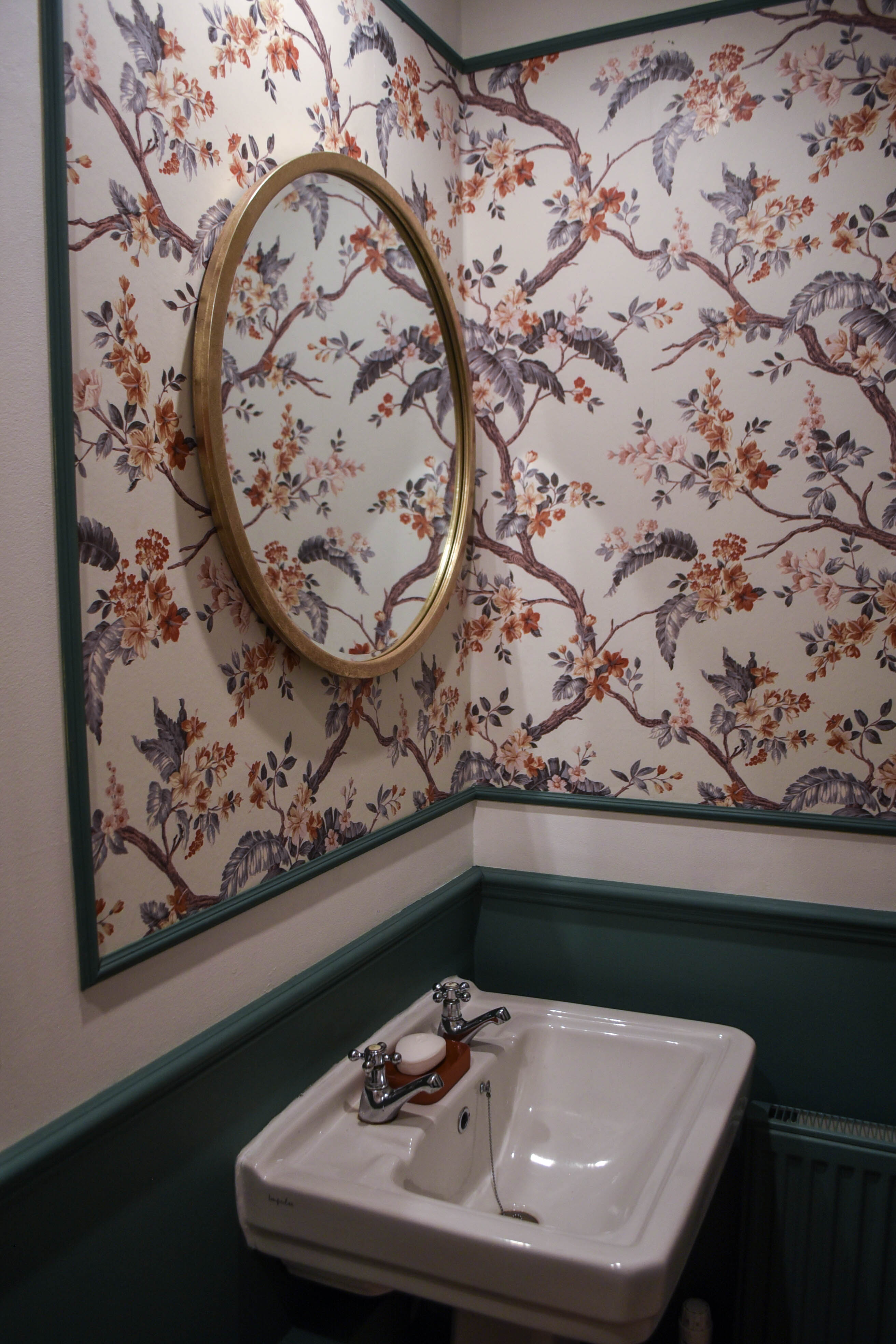 Powder room makeover - panelled Laura Ashley Florintine Natural wallpaper - before and after - Thankfifi Scottish Interiors Blog-11