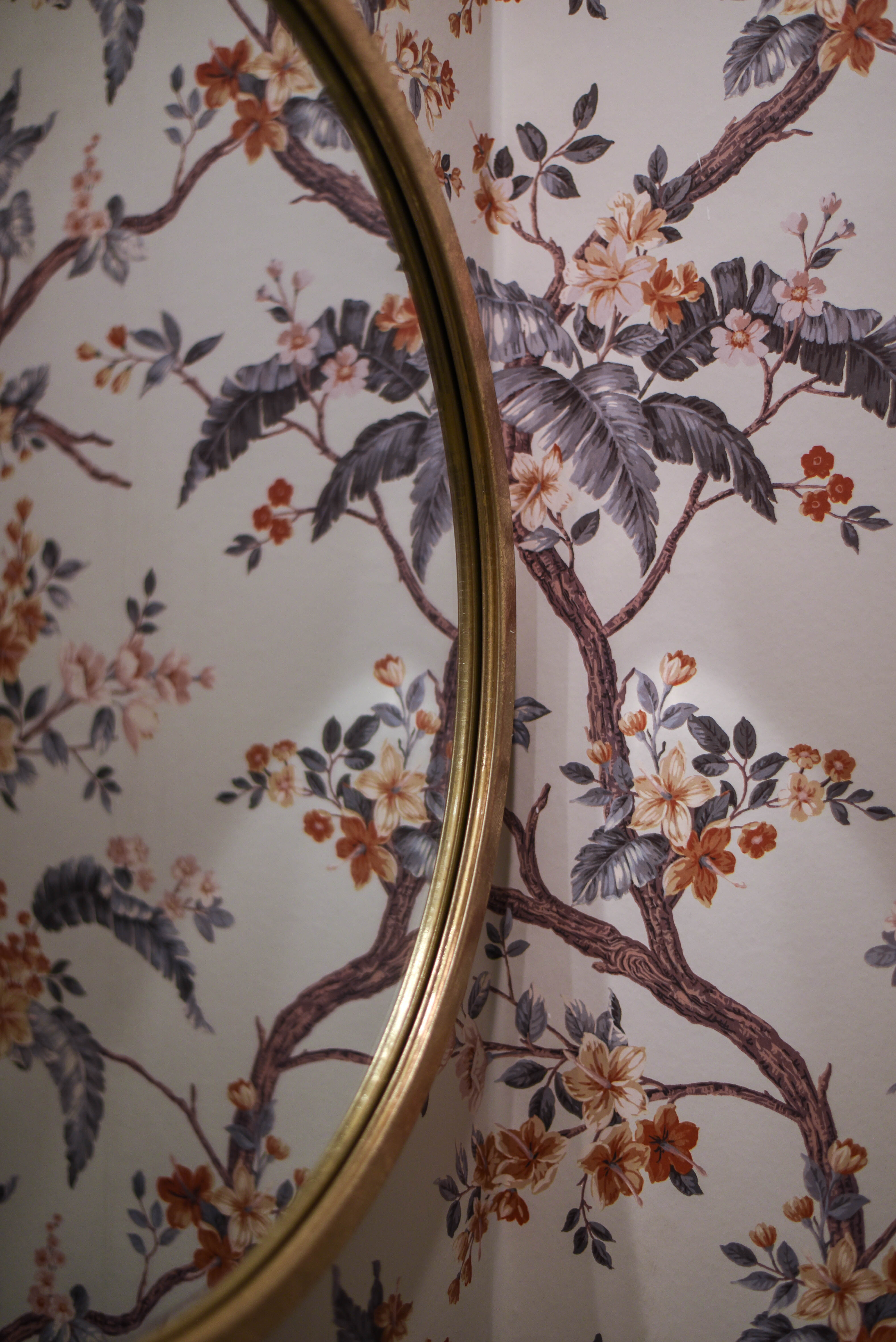 Powder room makeover - panelled Laura Ashley Florintine Natural wallpaper - before and after - Thankfifi Scottish Interiors Blog-13