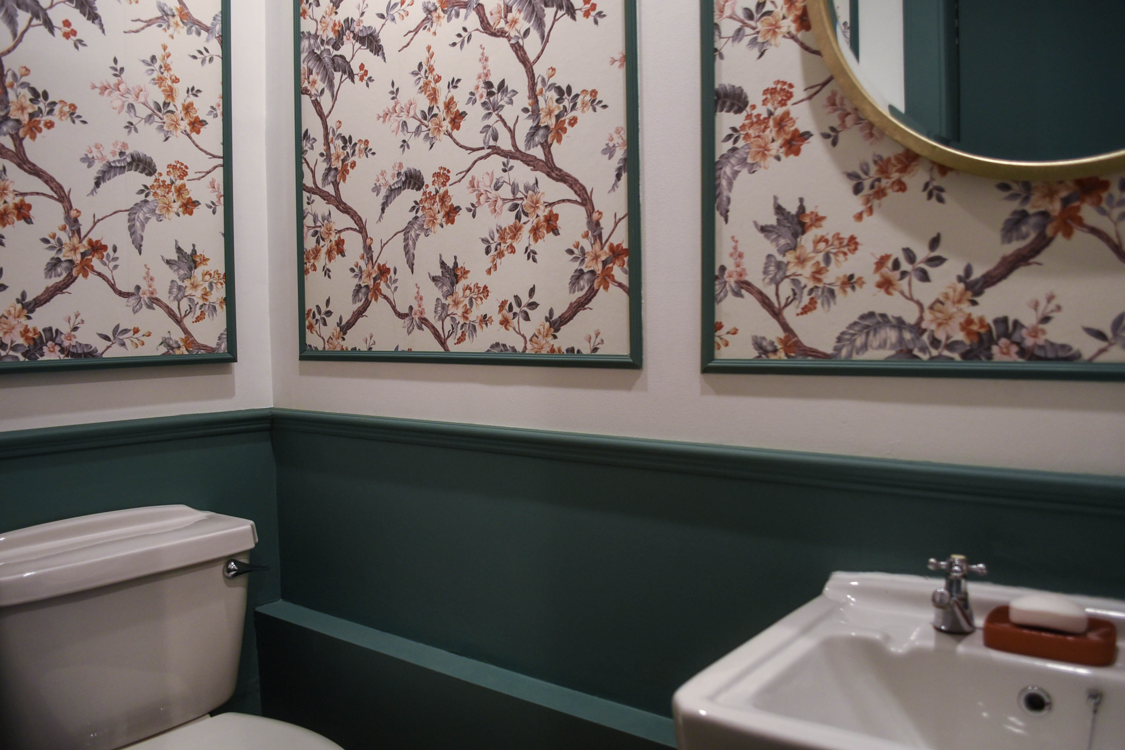 Powder room makeover - panelled Laura Ashley Florintine Natural wallpaper - before and after - Thankfifi Scottish Interiors Blog-9